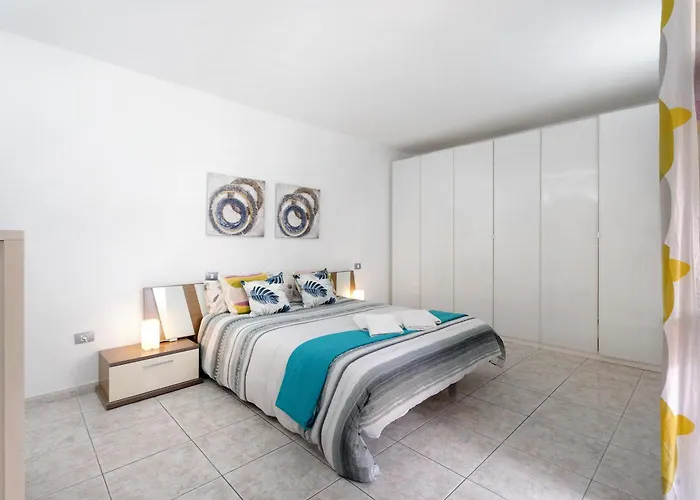 Aaron Beautifull House Apartmán